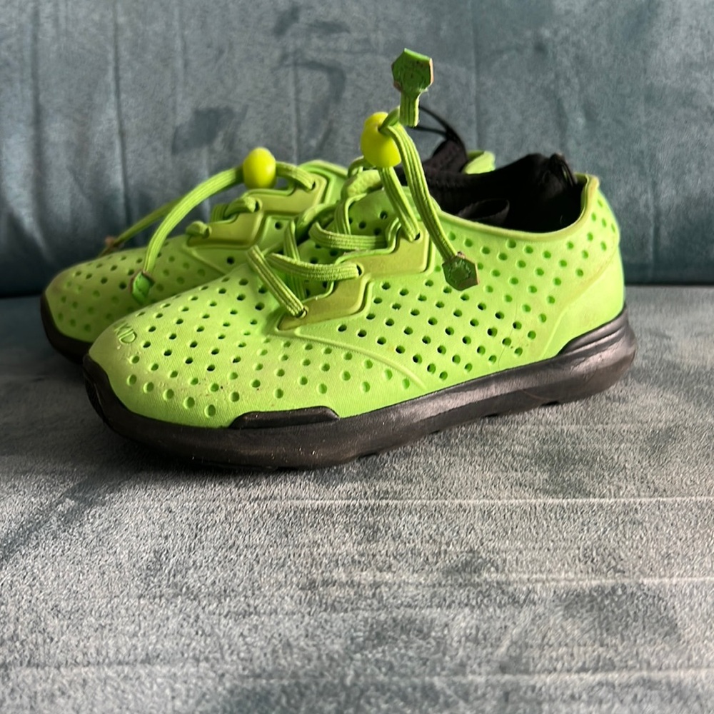 AKID Sneakers